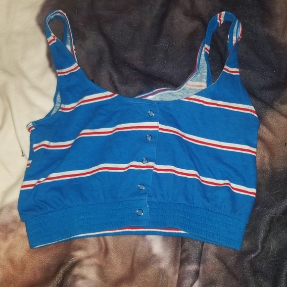 crop top - Picture 1 of 1